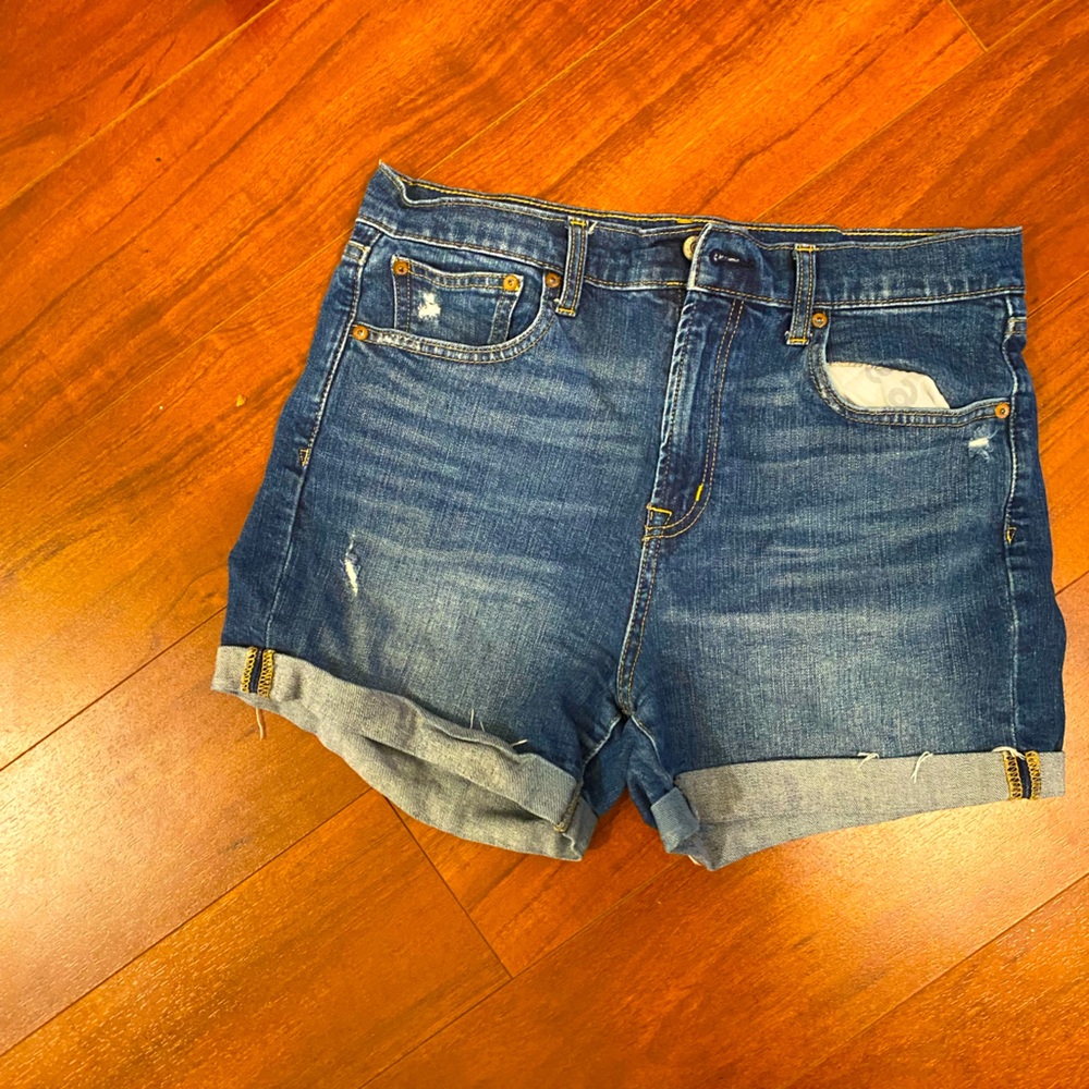 Gap denim high rise shorts, size 6/28R